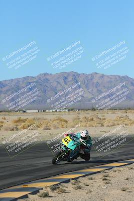 media/Jan-10-2025-CVMA Friday Practice (Fri) [[489e0da257]]/Group 4 and Trackday/Session 2 (Turn 4 Inside)/